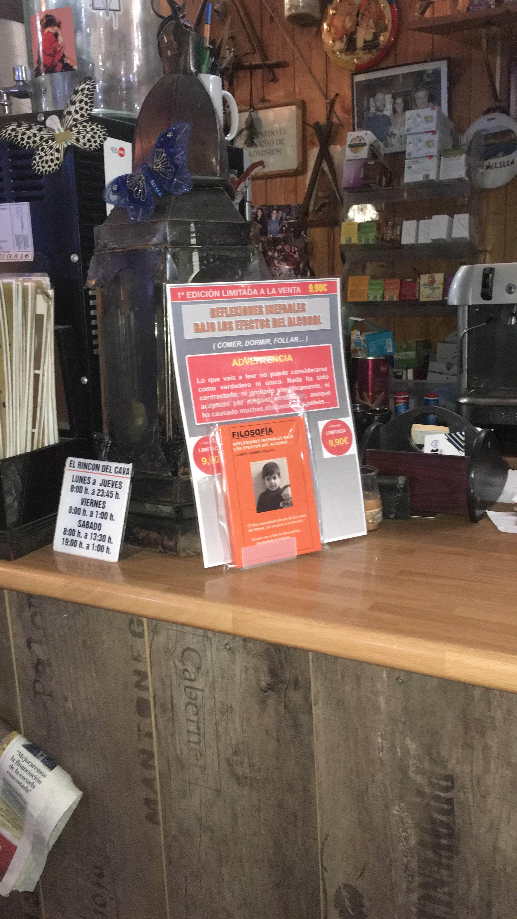 expositor-libros-reflexiones-inefables-rincon-del-cava