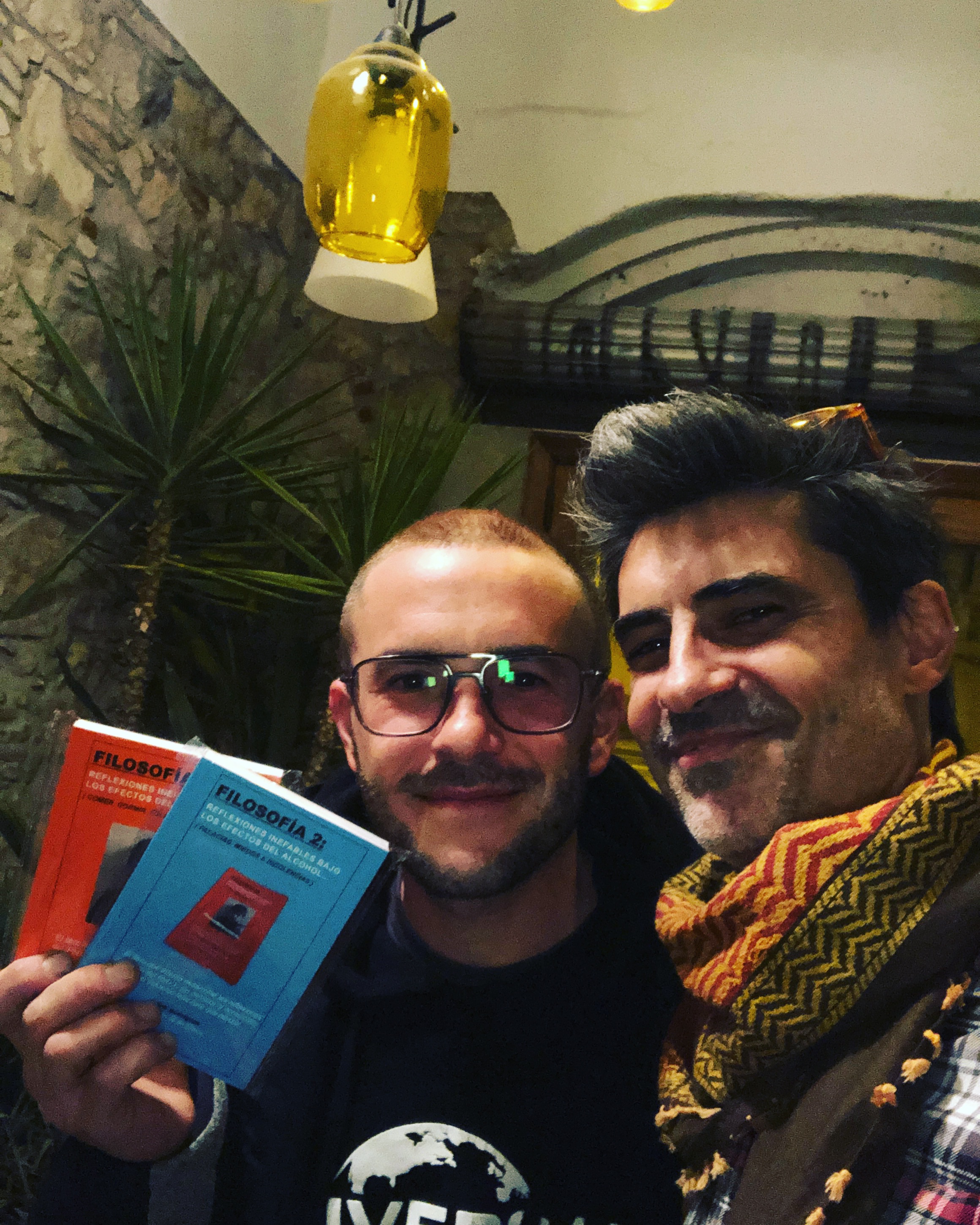 italiano-gommalaca-jardinero-con-libros-reflexiones-inefables