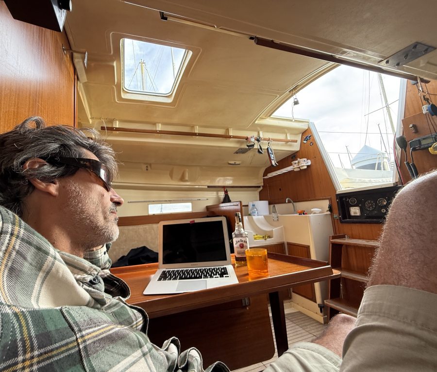 reflexionando-desde-el-barco-de-reflexiones-inefables